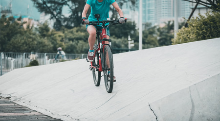 Why Standard Travel Insurance Isn’t Enough for Extreme Sports Enthusiasts