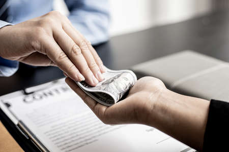 Comparing Private Versus Government Veteran Insurance Plans